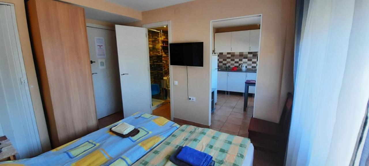 Apartamentos Con Patio Alicante Buitenkant foto